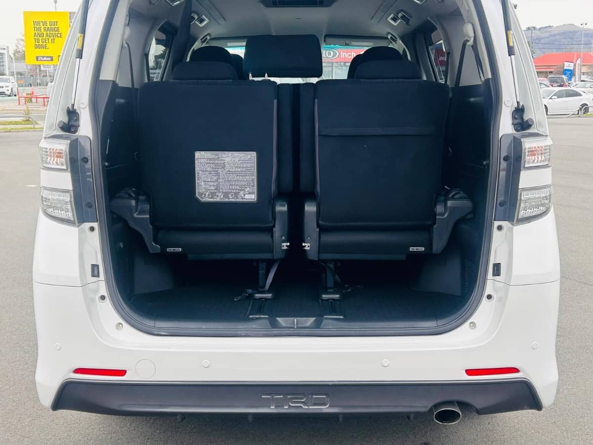 2013 Toyota Vellfire photo 7