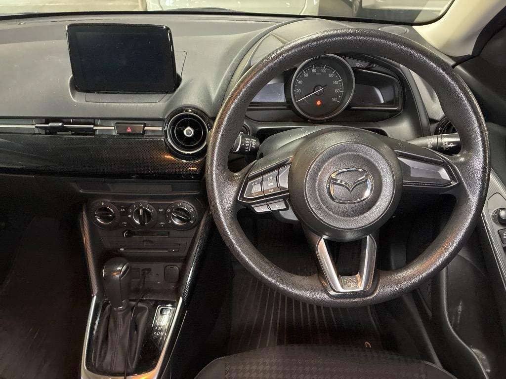 2017 Mazda Demio photo 7