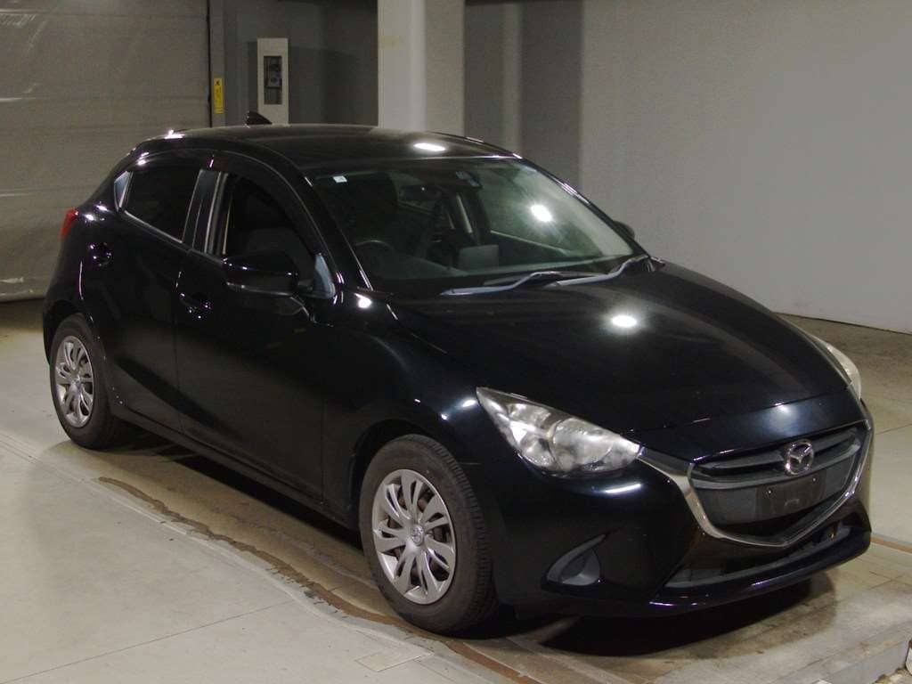2017 Mazda Demio photo 2