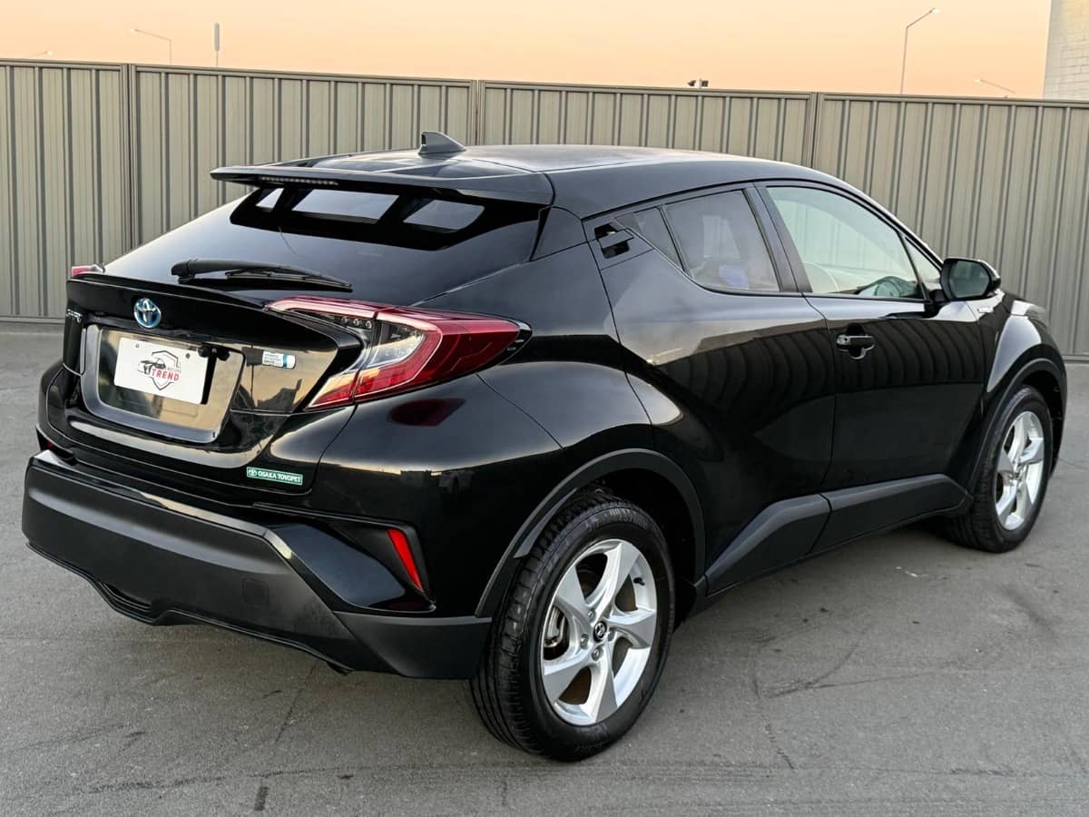 2019 Toyota C-HR photo 4