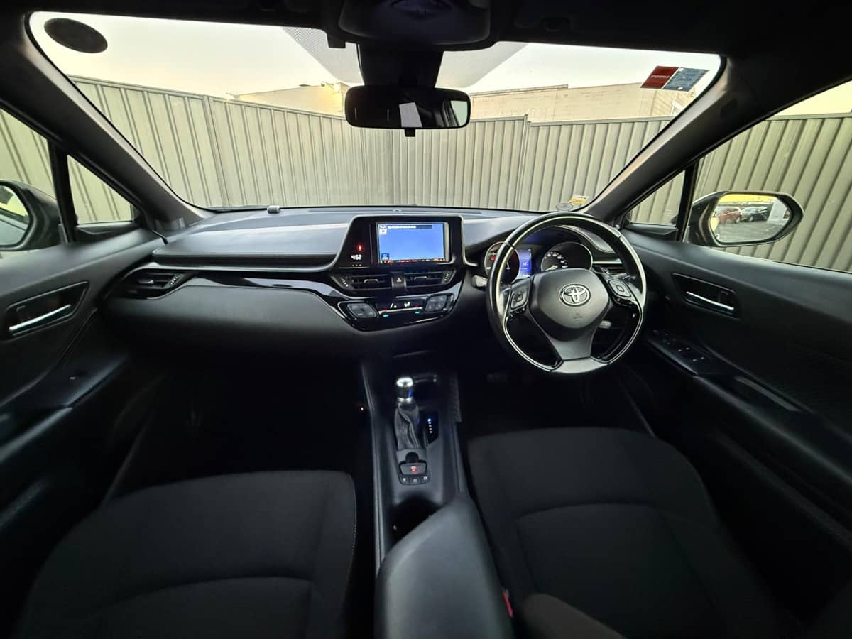 2019 Toyota C-HR photo 10