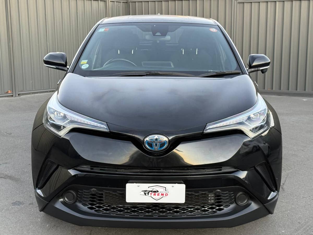 2019 Toyota C-HR photo 2