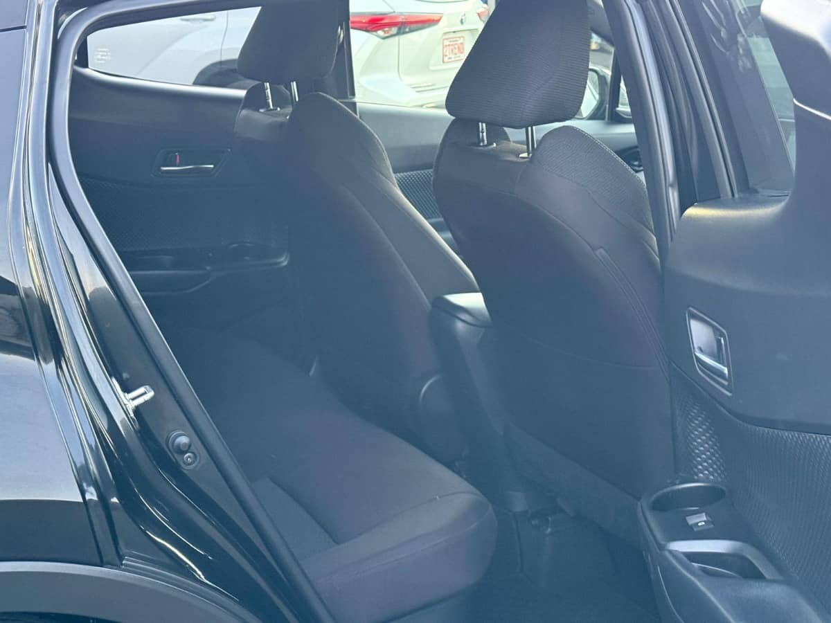 2019 Toyota C-HR photo 12