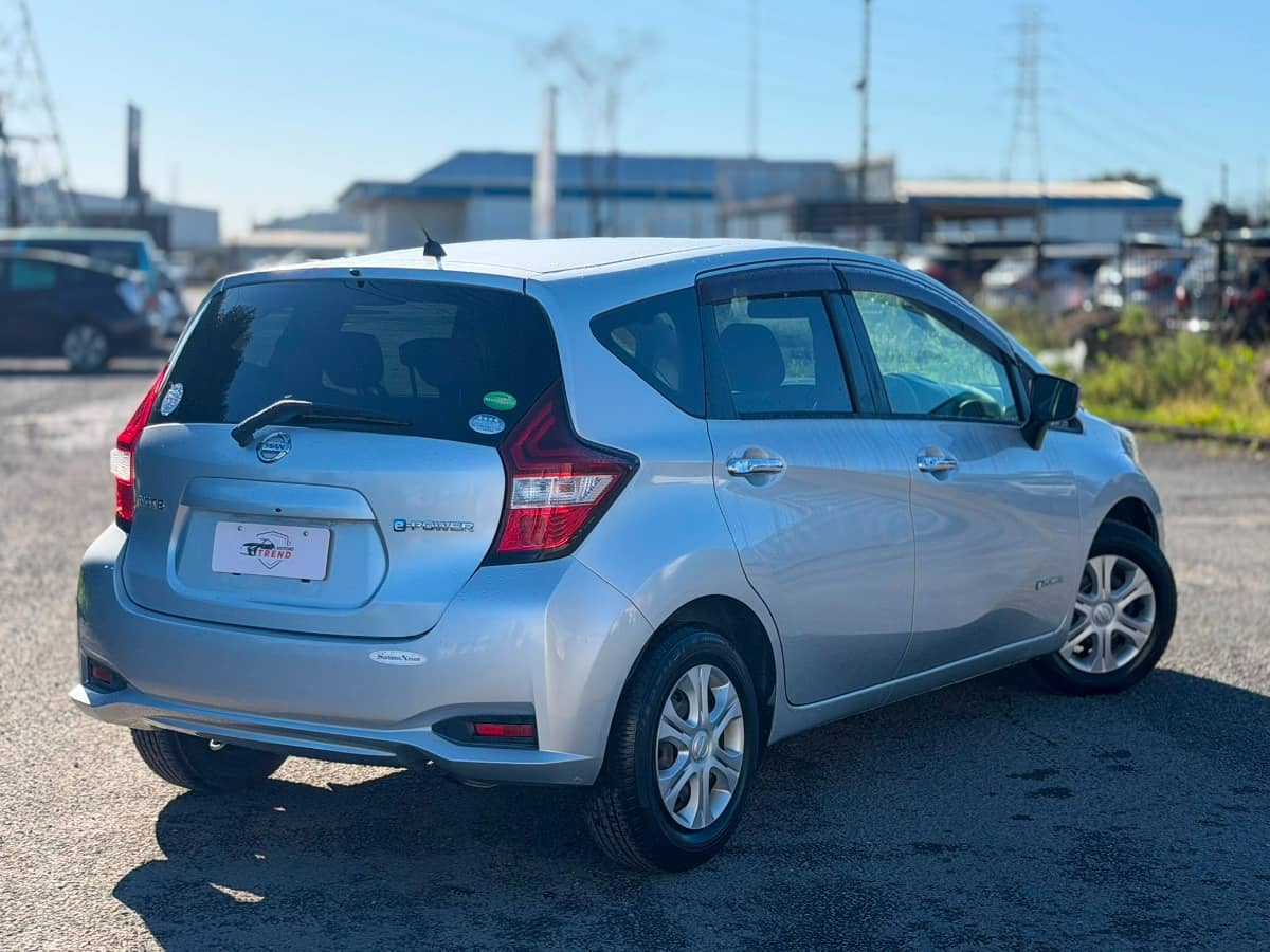 2017 Nissan Note photo 2