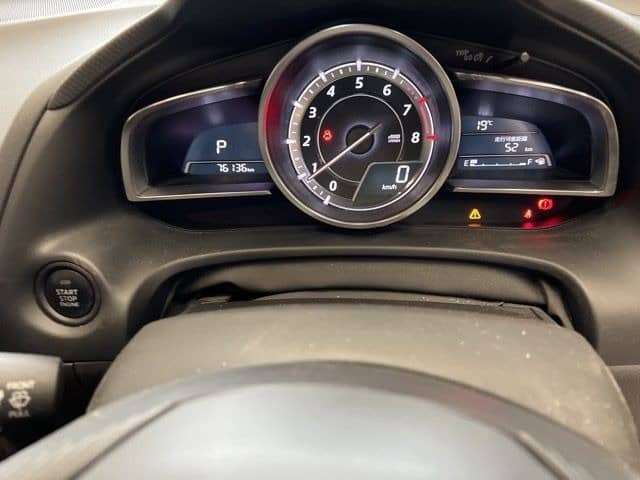 2014 Mazda Axela photo 4