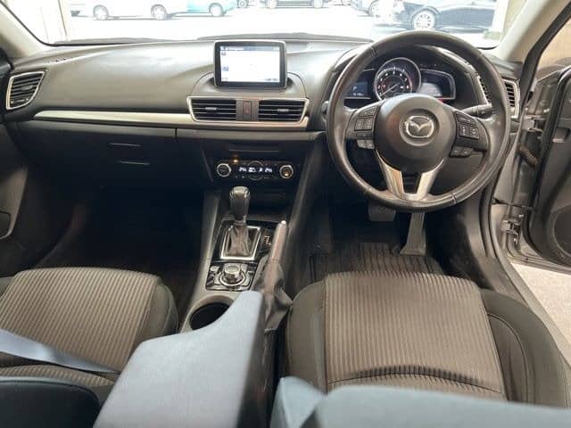 2014 Mazda Axela photo 3