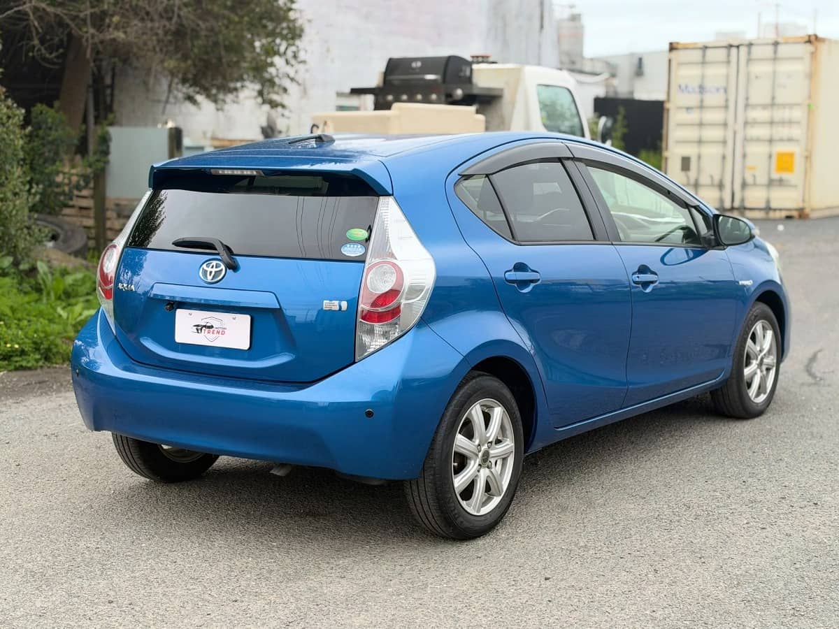 2014 Toyota Aqua photo 5