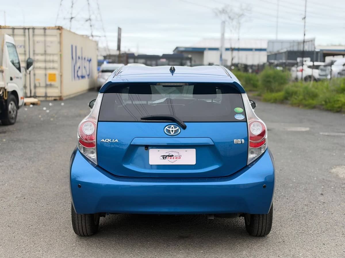 2014 Toyota Aqua photo 7