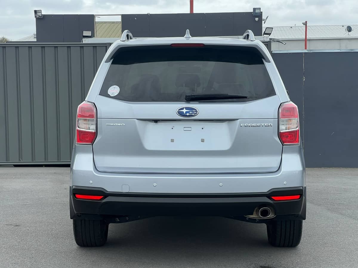 2015 Subaru Forester photo 3