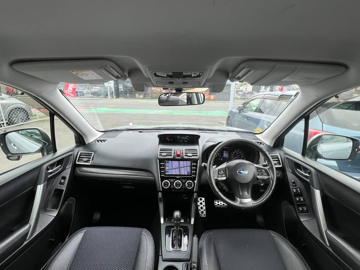 2015 Subaru Forester photo 9