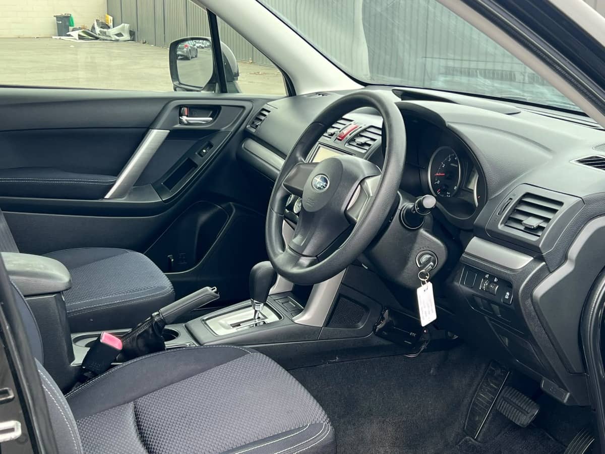 2015 Subaru Forester photo 8