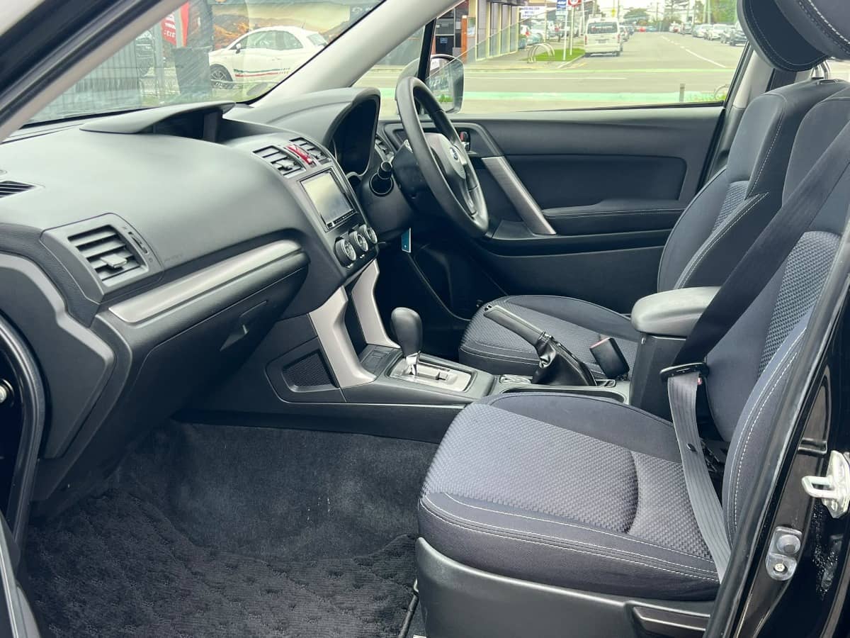 2015 Subaru Forester photo 10