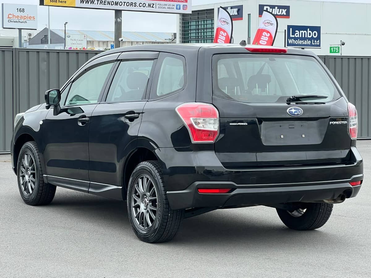 2015 Subaru Forester photo 4
