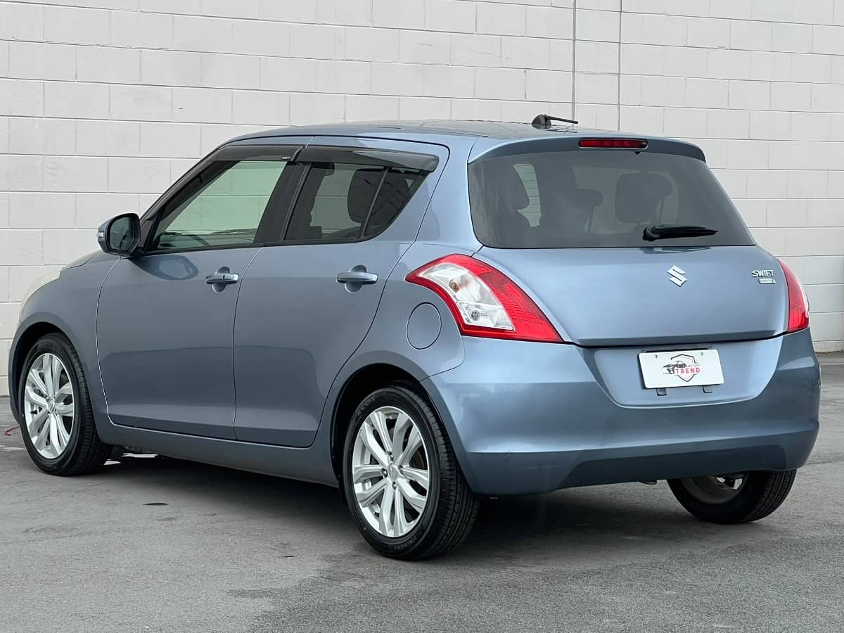 2014 Suzuki Swift photo 3