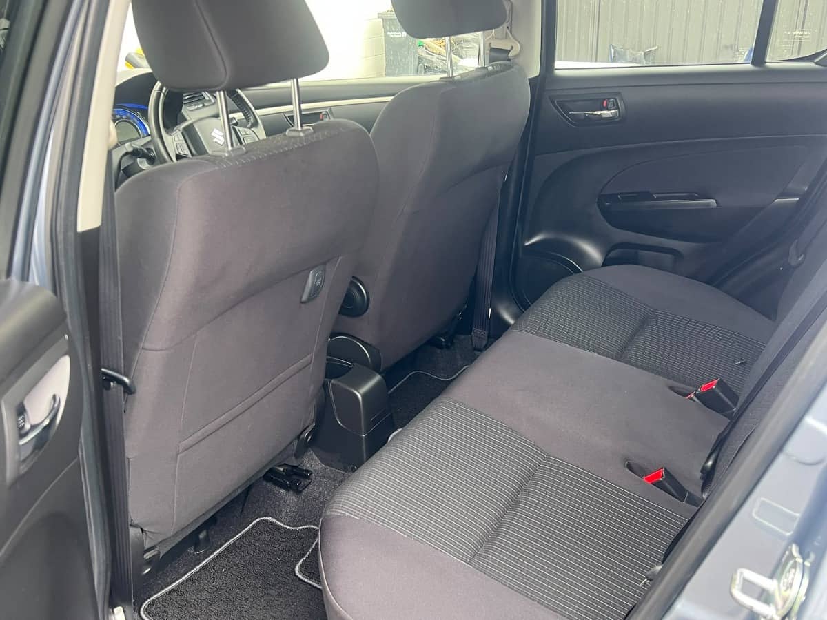 2014 Suzuki Swift photo 10