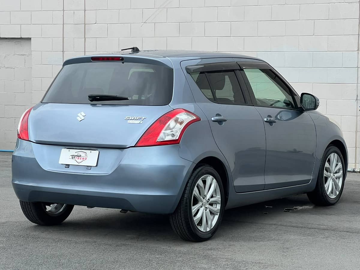 2014 Suzuki Swift photo 4