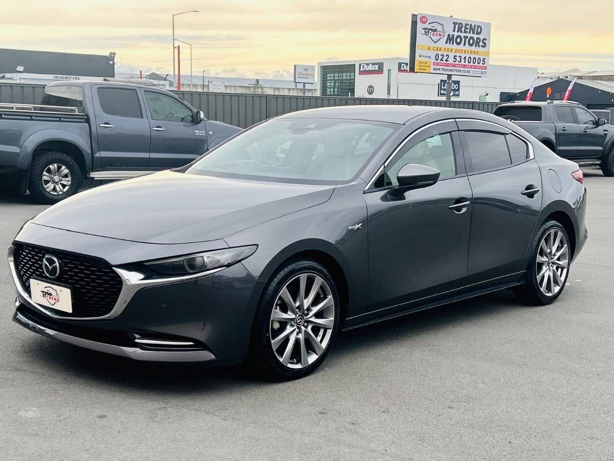 2021 Mazda 3 photo 1
