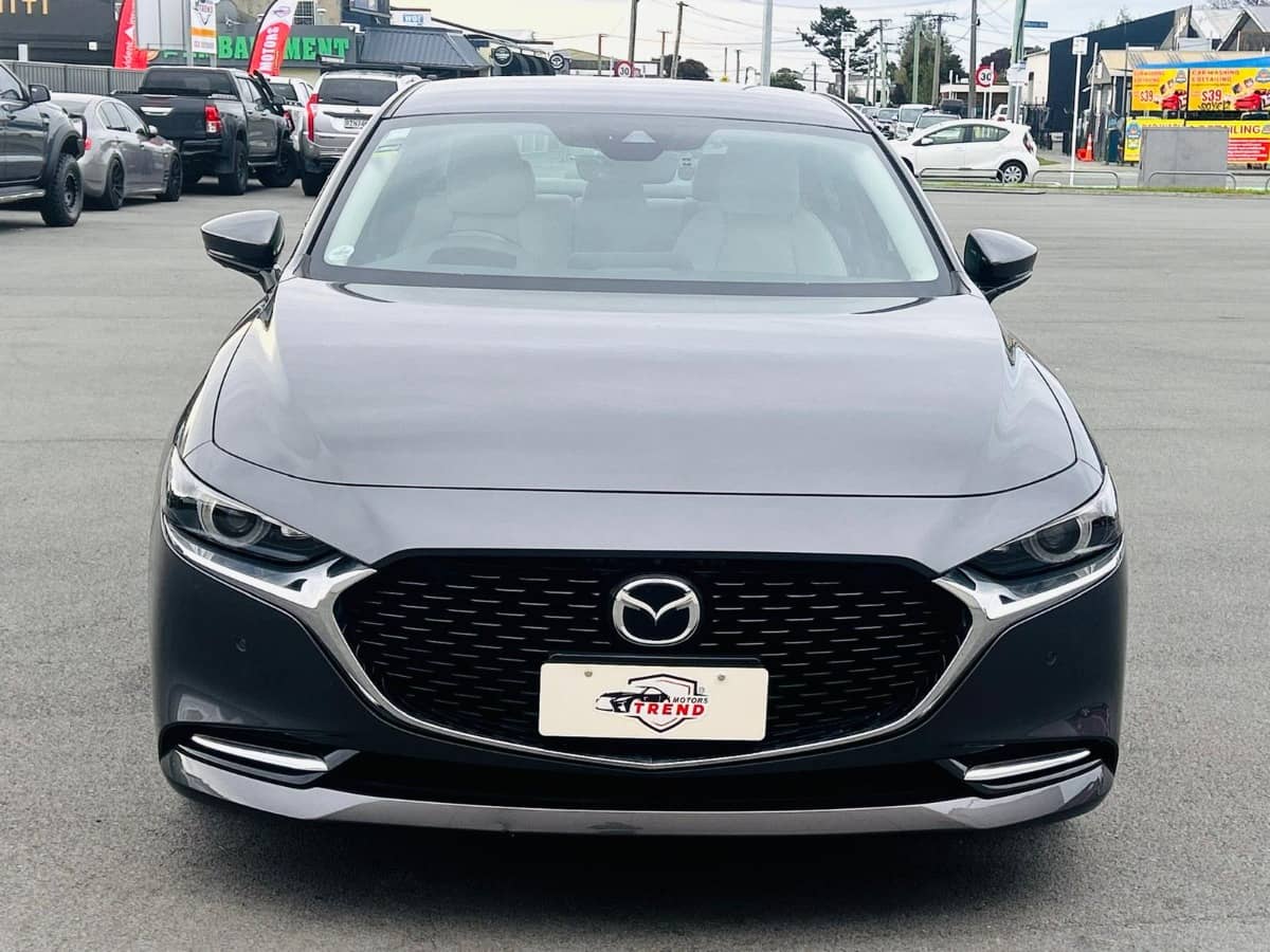 2021 Mazda 3 photo 2