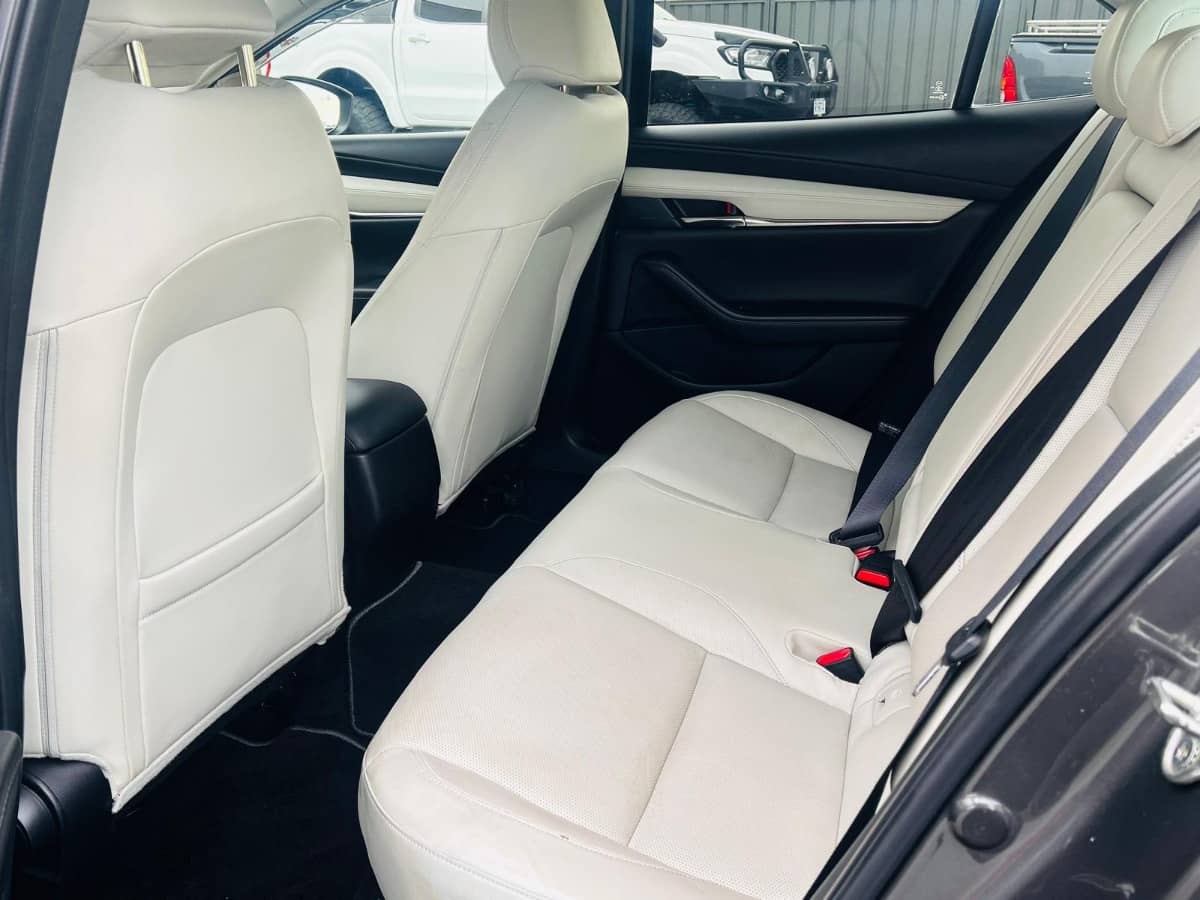 2021 Mazda 3 photo 13