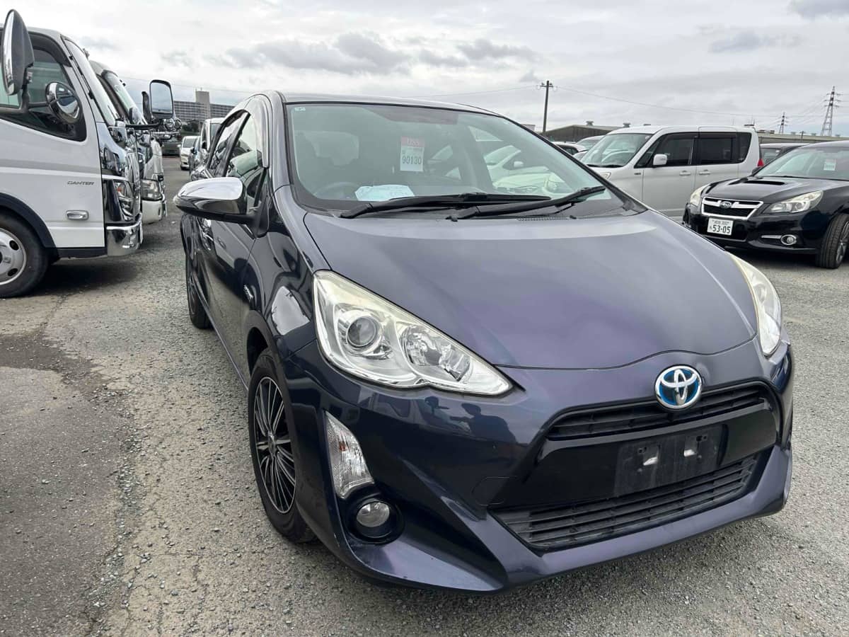 2015 Toyota Aqua photo 6