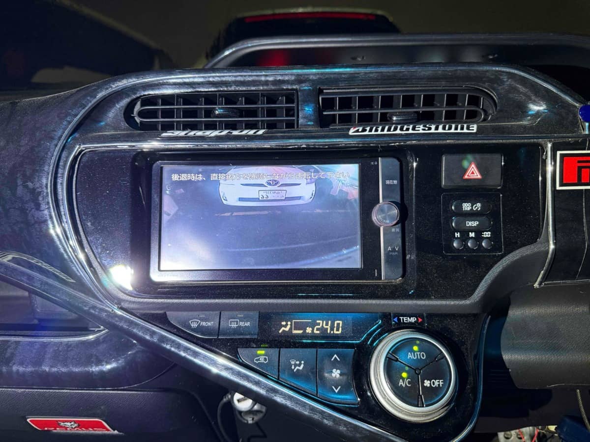 2015 Toyota Aqua photo 4