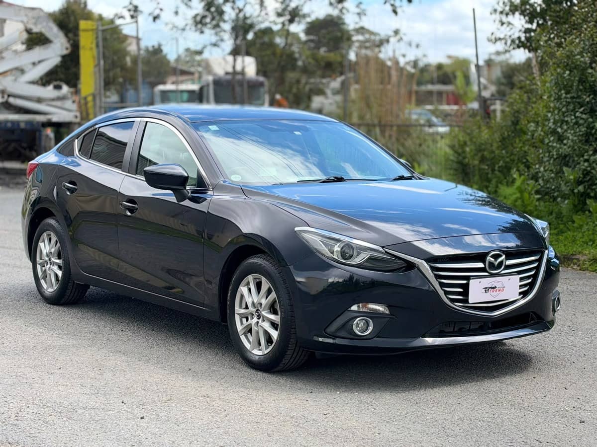 2013 Mazda Axela photo 4