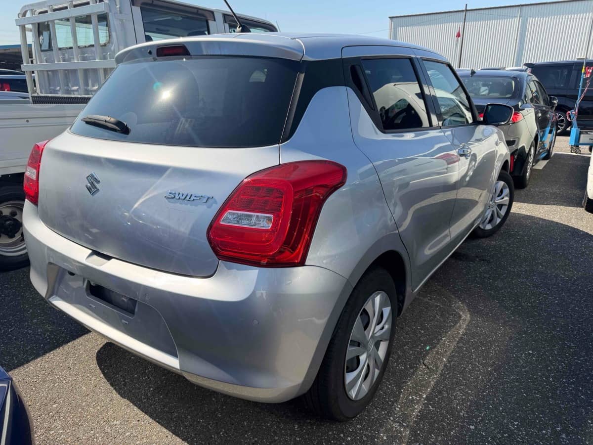 2022 Suzuki Swift photo 5