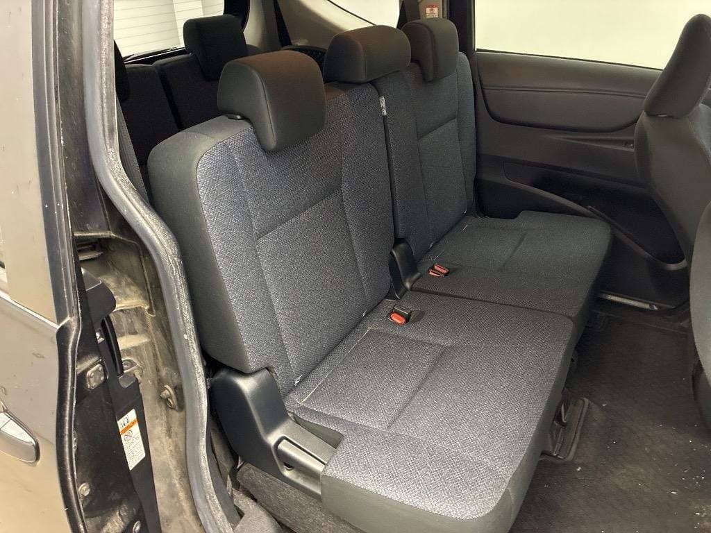 2017 Toyota Sienta photo 4
