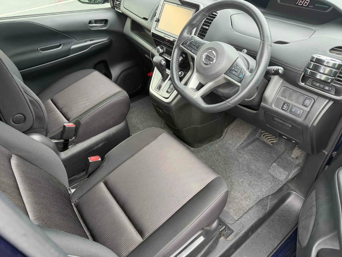 2018 Nissan Serena photo 3