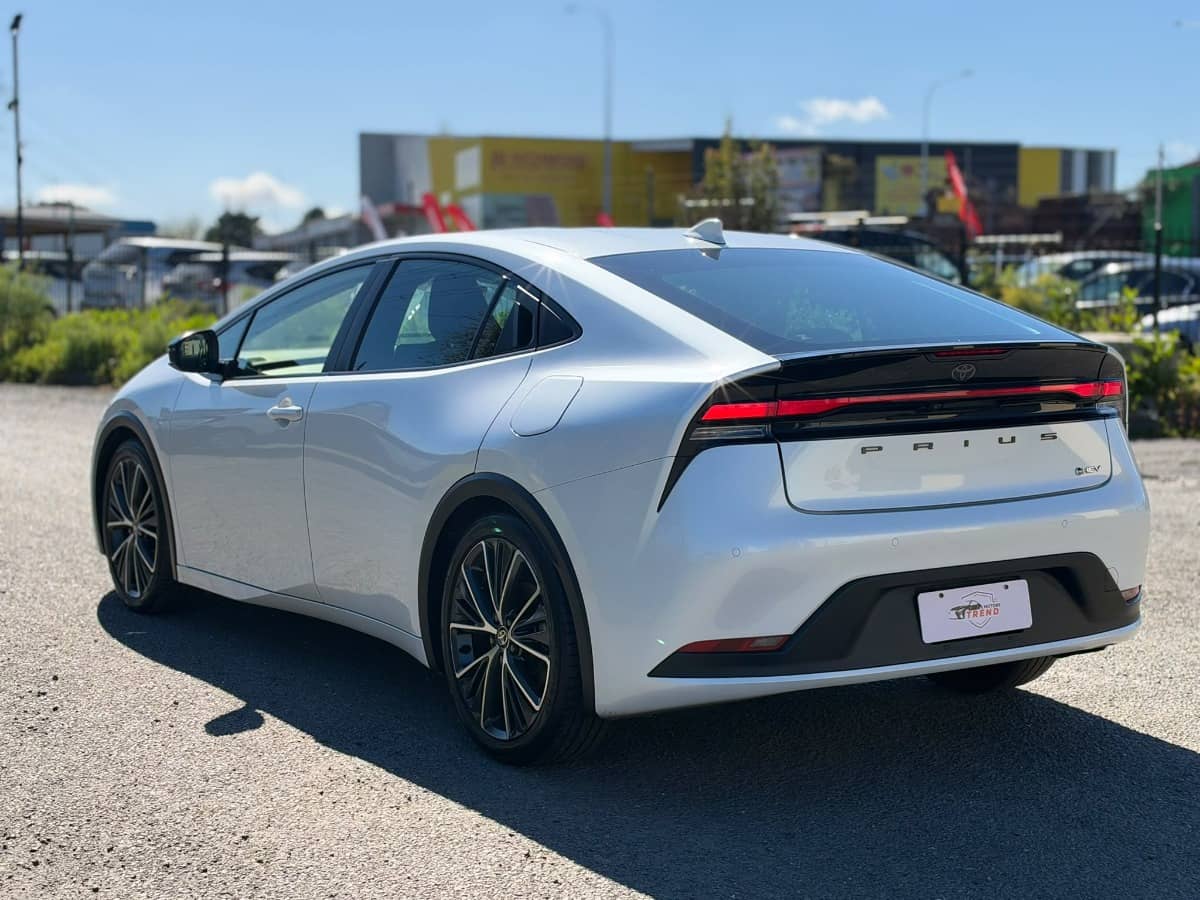 2023 Toyota Prius photo 4