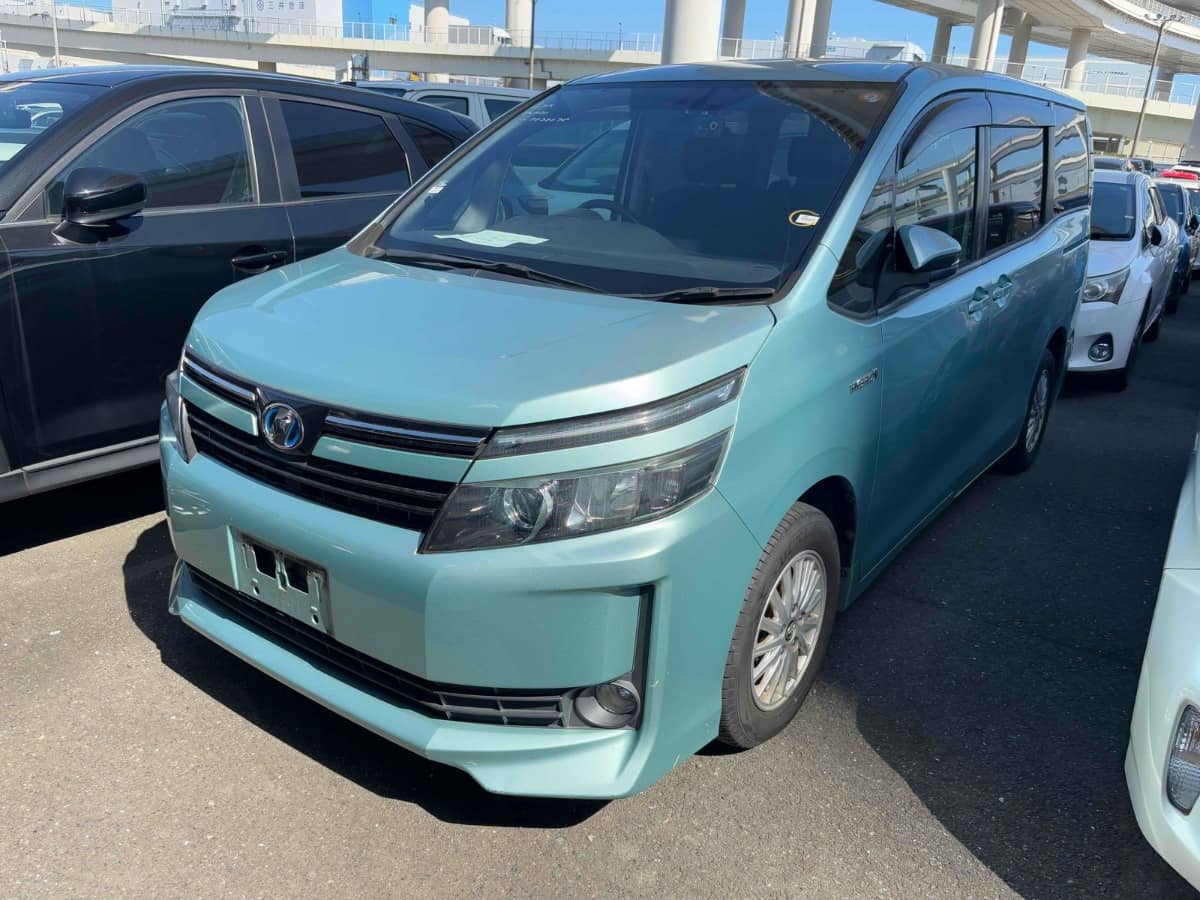 2014 Toyota Voxy
