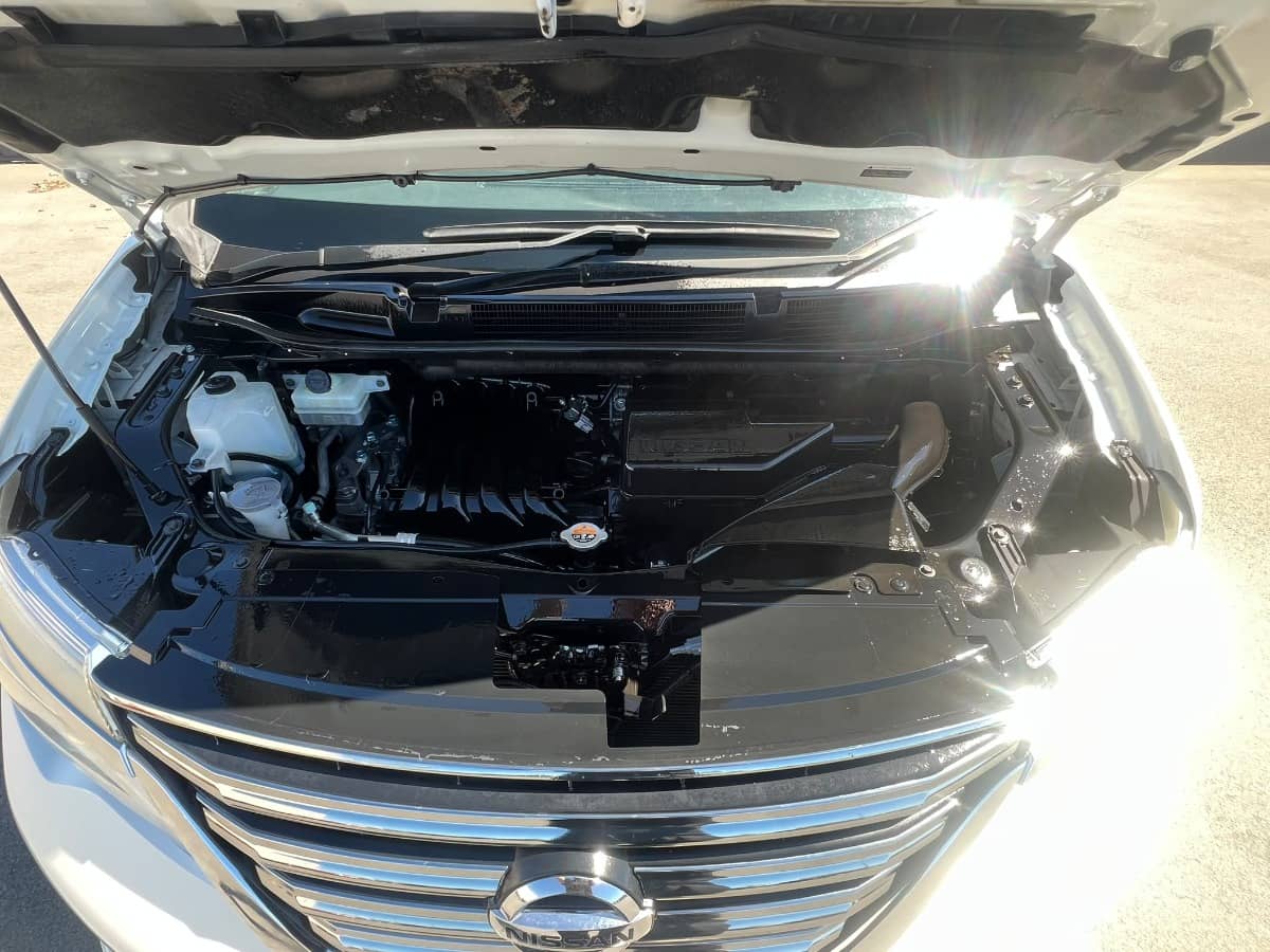 2015 Nissan Serena photo 22