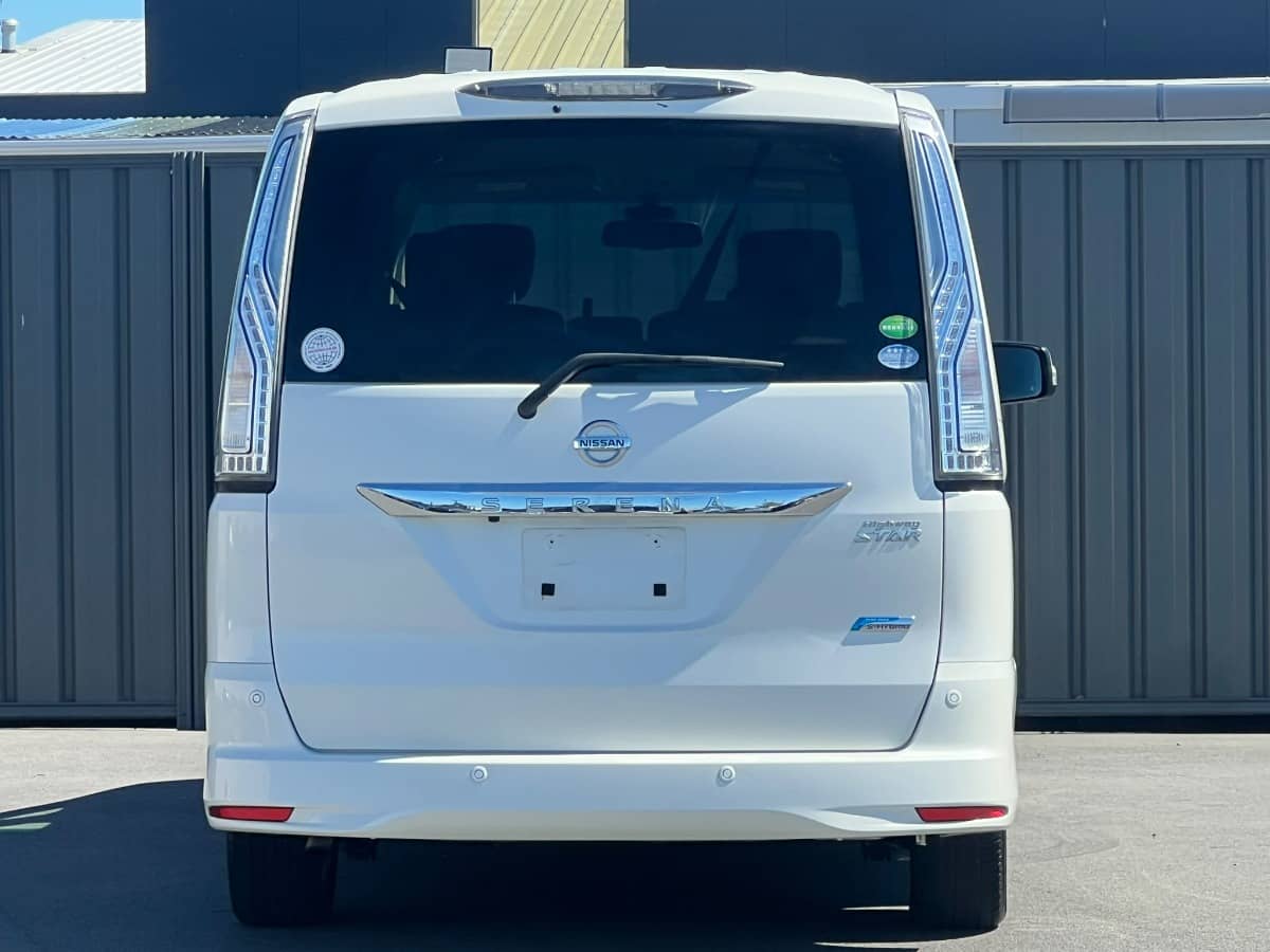 2015 Nissan Serena photo 6