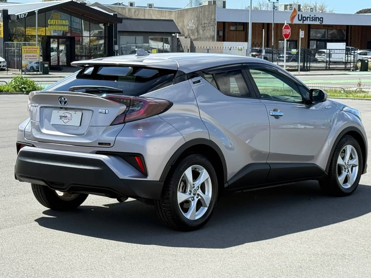 2018 Toyota C-HR photo 6