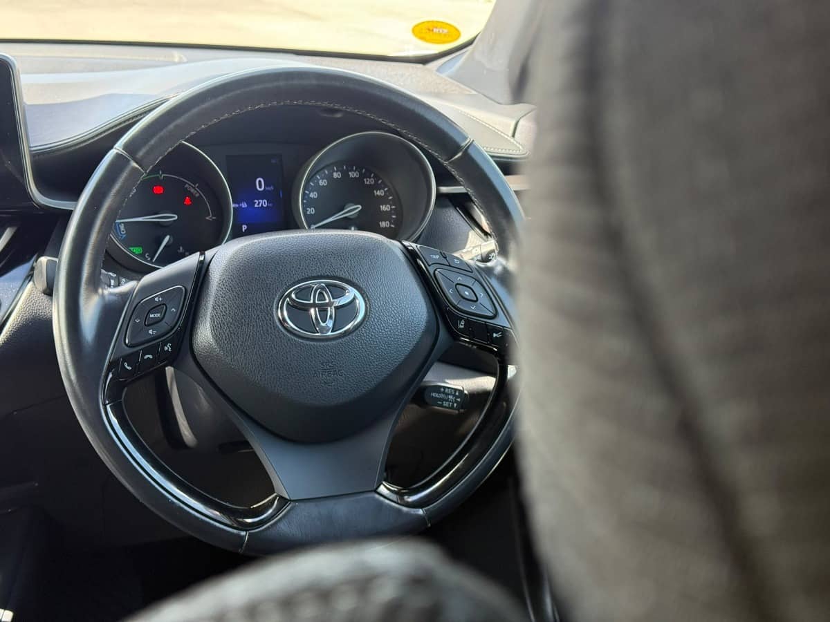 2018 Toyota C-HR photo 13