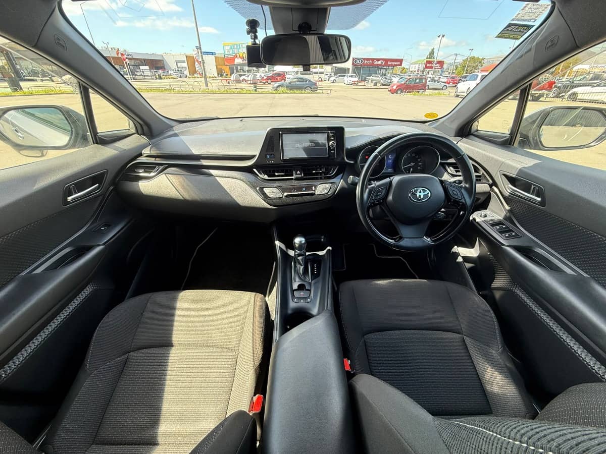 2018 Toyota C-HR photo 10