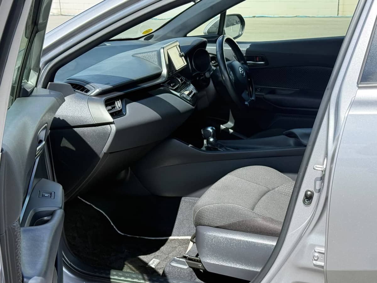 2018 Toyota C-HR photo 11