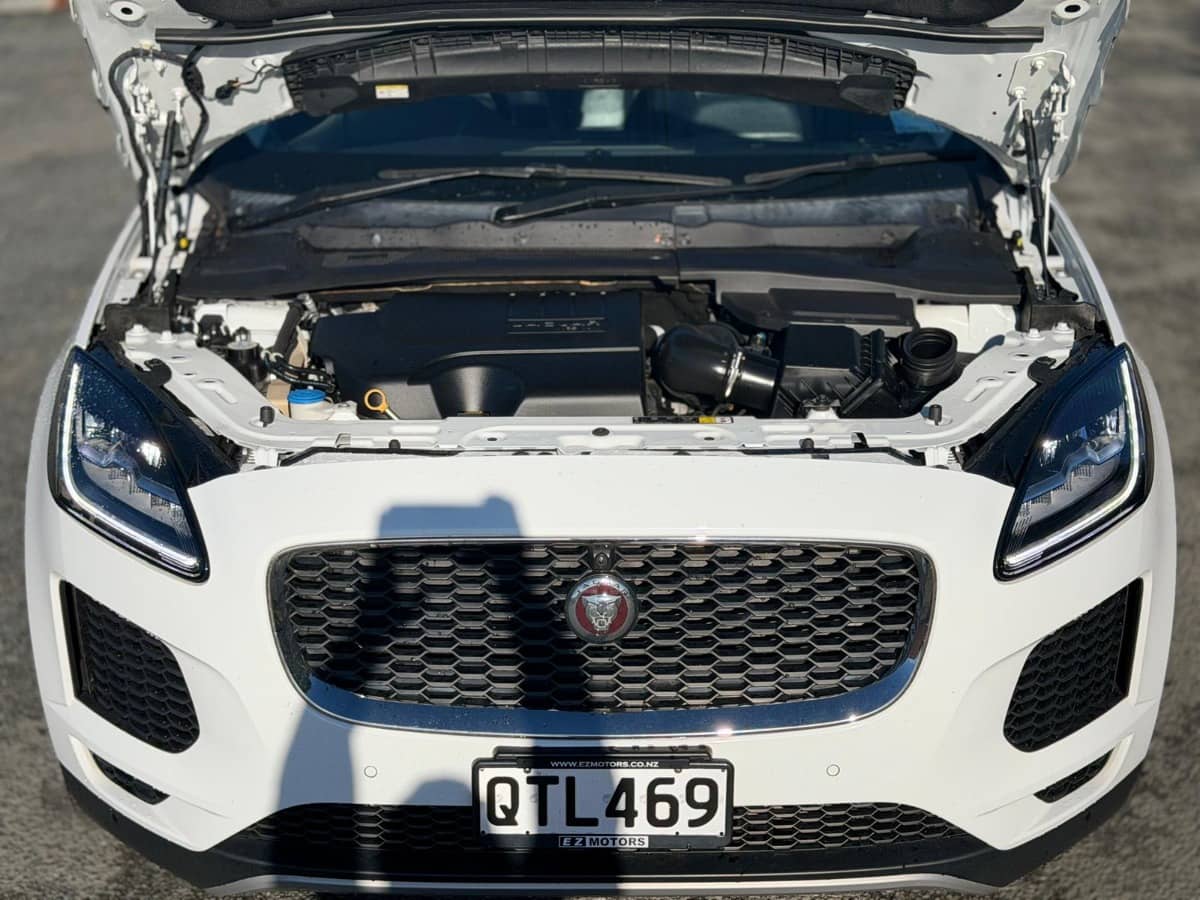 2020 Jaguar E-PACE photo 16