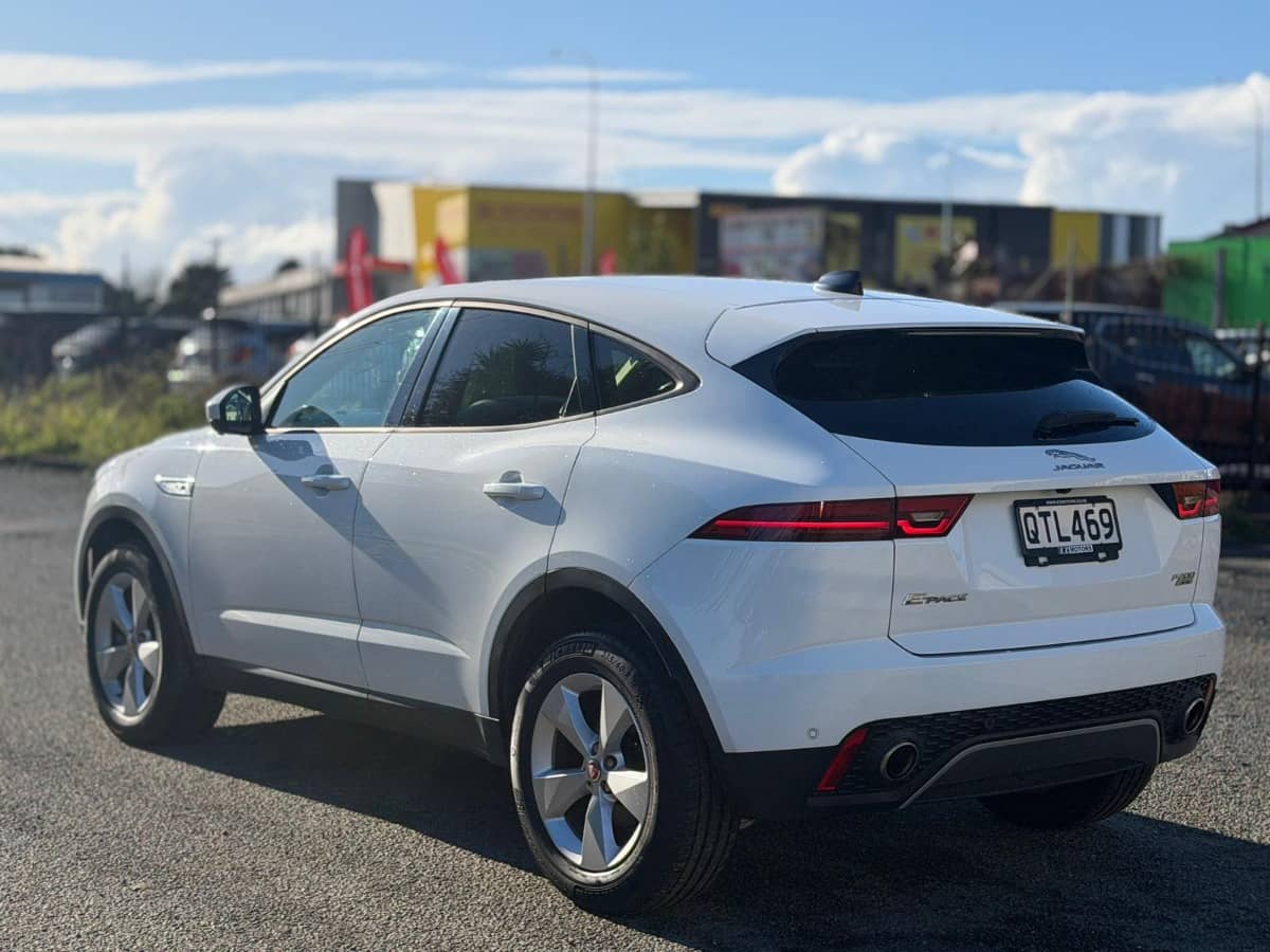 2020 Jaguar E-PACE photo 5