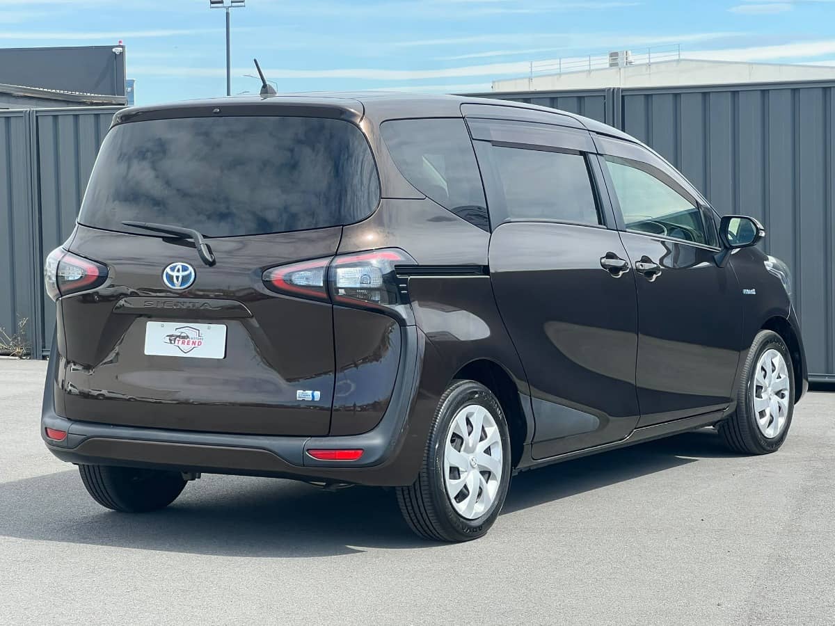 2018 Toyota Sienta photo 4