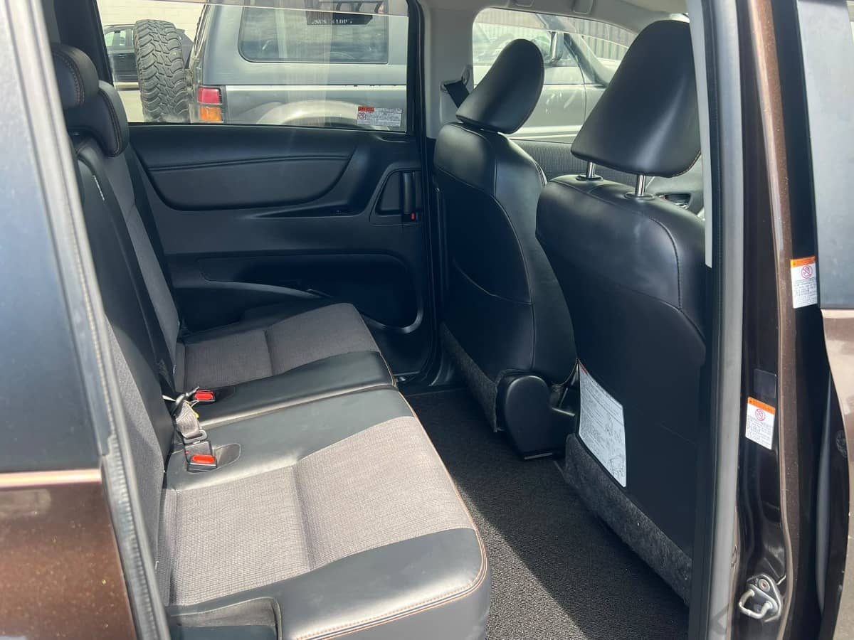 2018 Toyota Sienta photo 9
