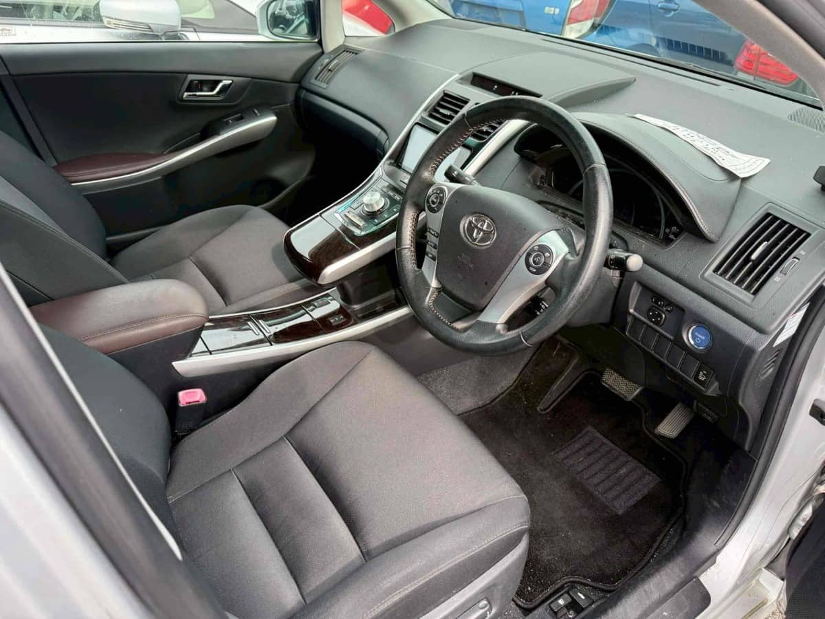 2014 Toyota Sai photo 9