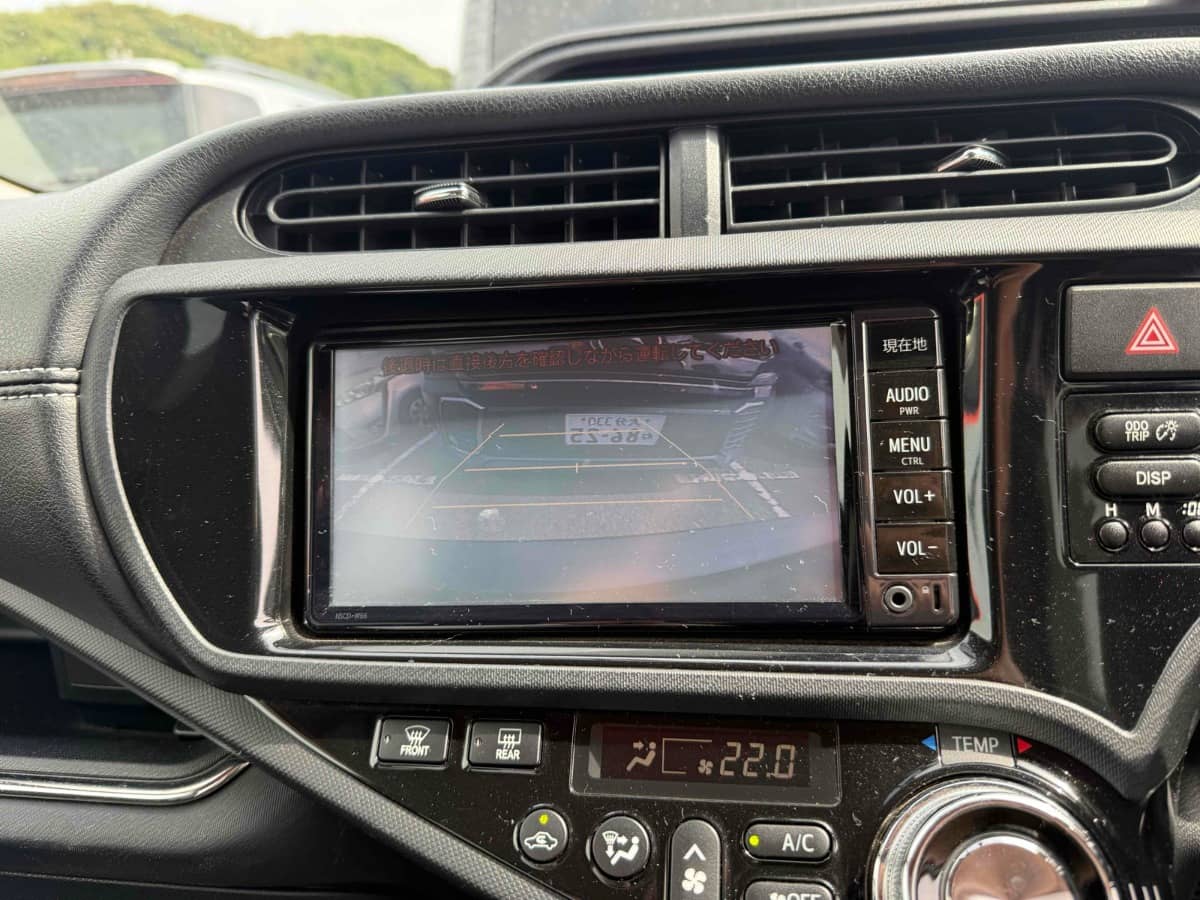 2014 Toyota Aqua photo 6
