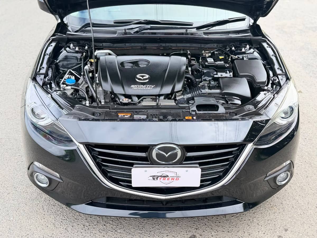 2015 Mazda Axela photo 15