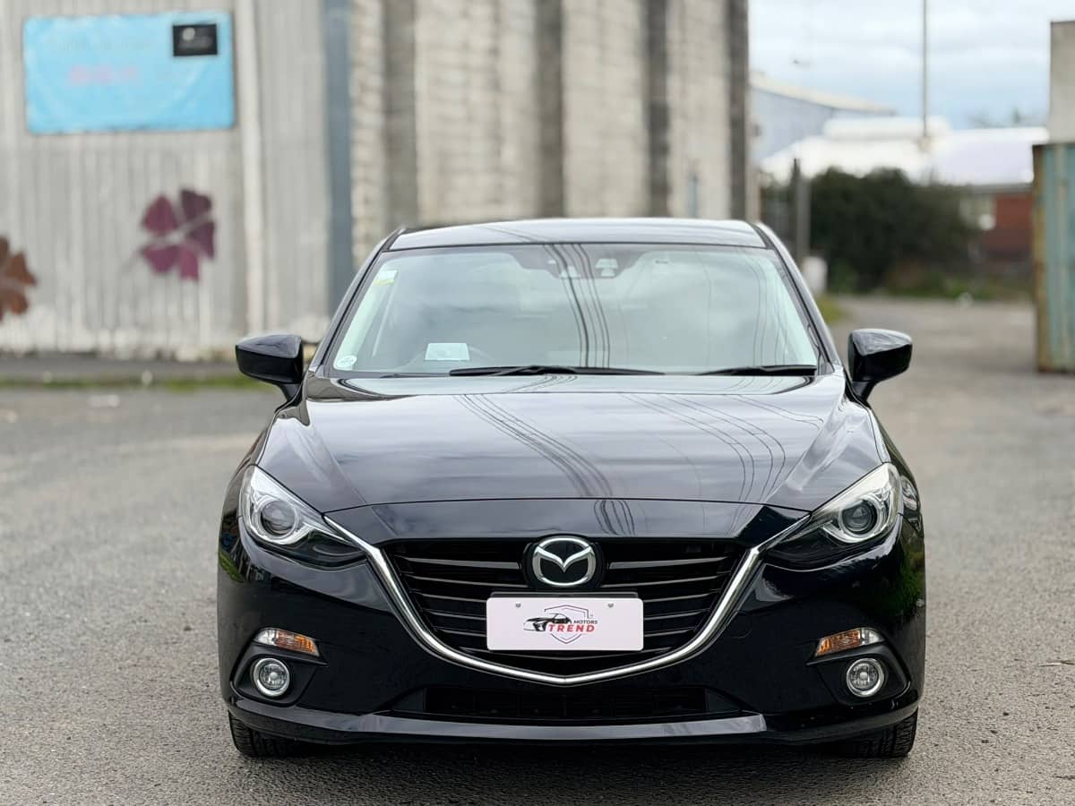 2015 Mazda Axela photo 4