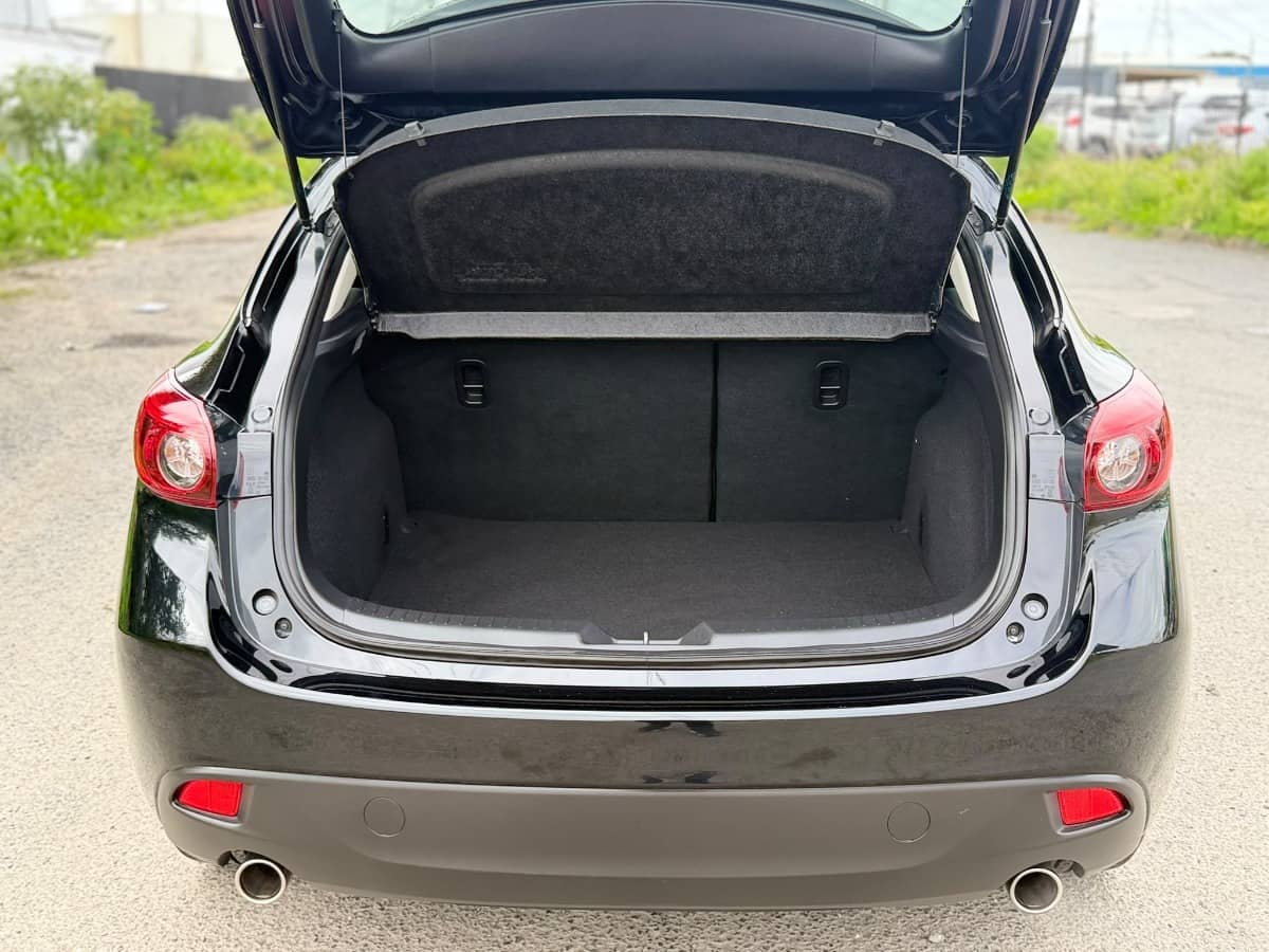 2015 Mazda Axela photo 8