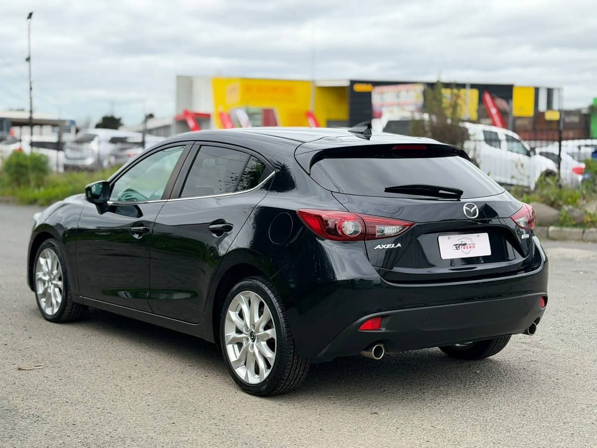 2015 Mazda Axela photo 9