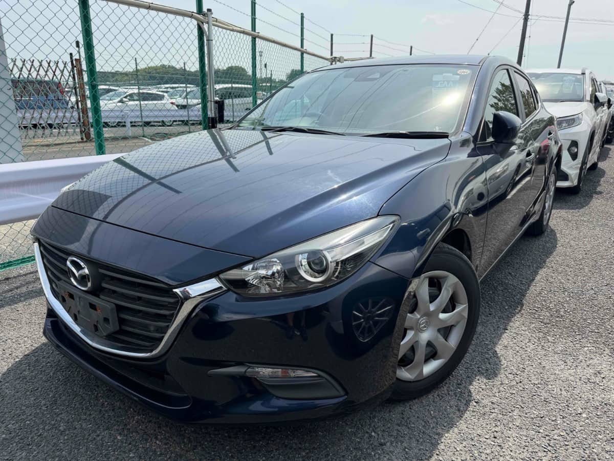 2018 Mazda Axela photo 10