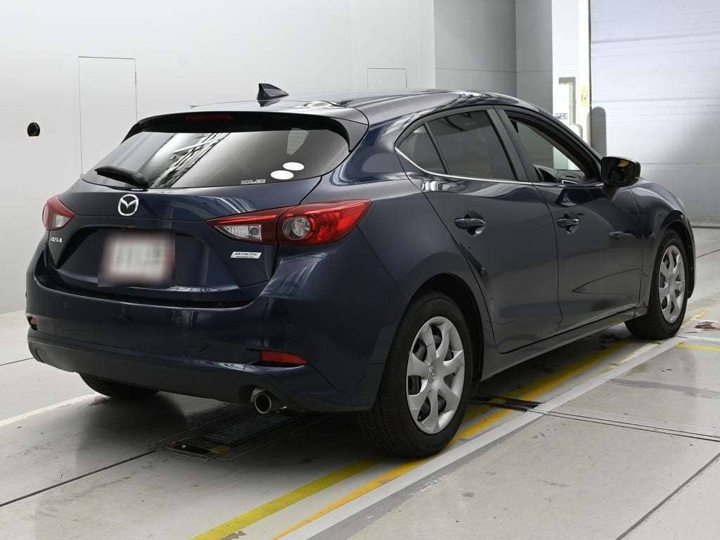 2018 Mazda Axela photo 5