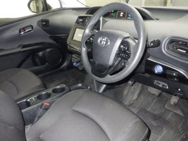 2019 Toyota Prius photo 5